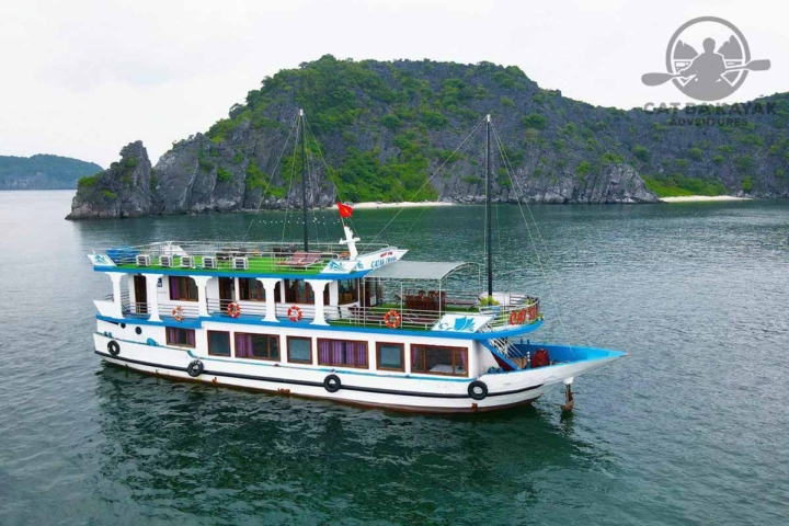Cat Ba Kayak Junk